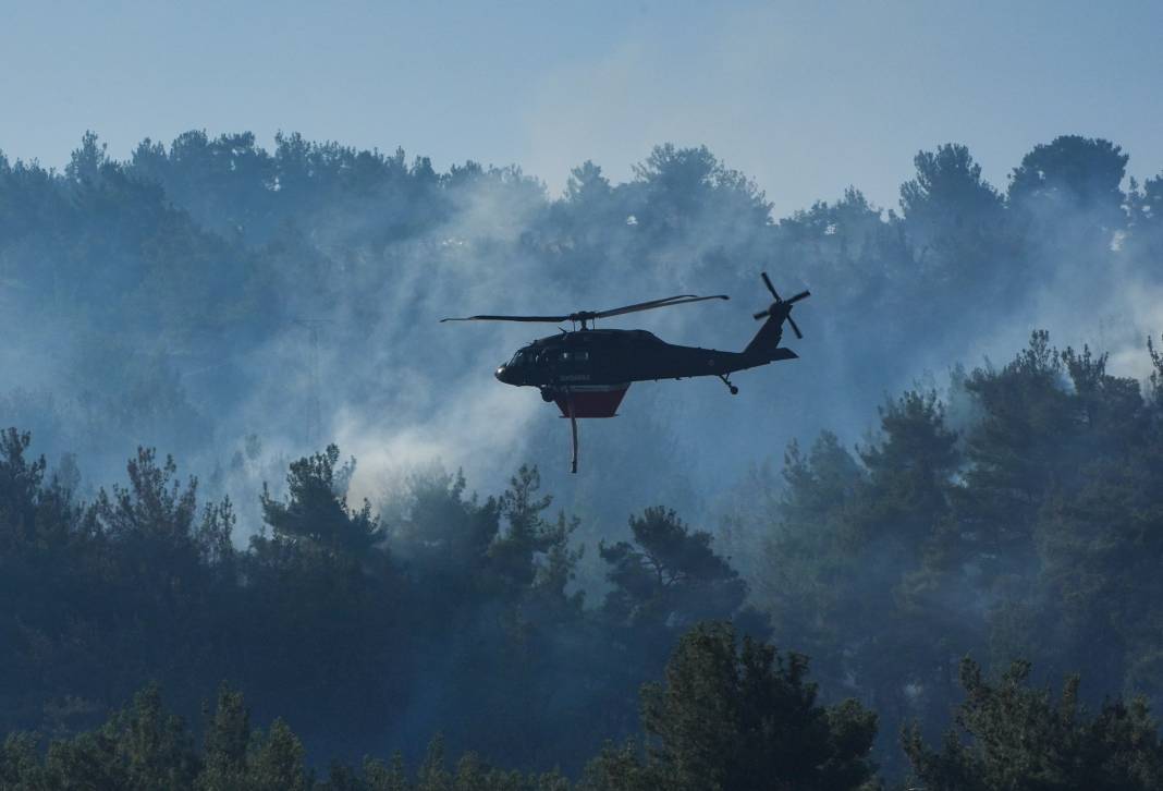 Bornova’daki orman yangını 23 saat sonra kontrol altına alındı 37